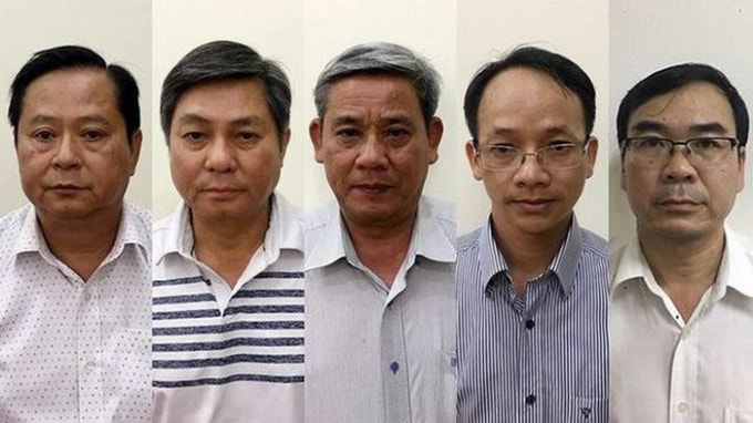 ông Nguyễn Hữu Tín cùng các bị can.