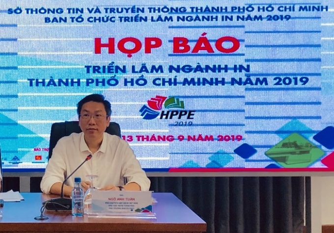 Ông Ngô Anh Tuấn - Chủ tịch Hội in TP.HCM giới thiệu toàn cảnh về ngành in TP.HCM