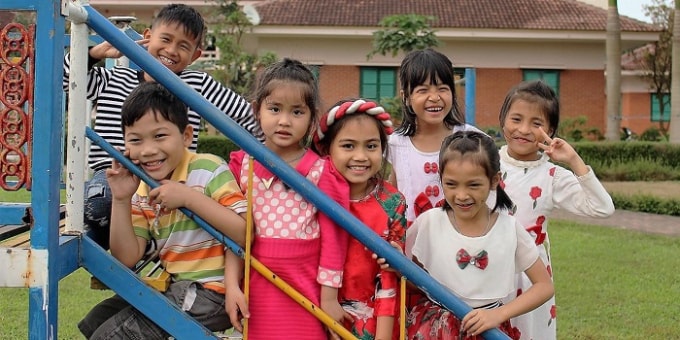 Mỗi ngày chỉ 10 ngàn đồng đã có thể đỡ đầu cho một gia đình có 7-8 trẻ