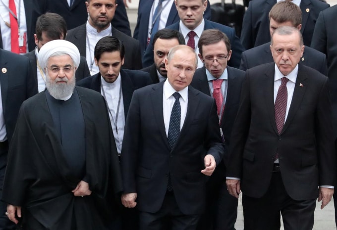 Tông thống Iran Hassan Rouhani (trái), Tổng thống Nga Vladimir Putin (giữa) và Tổng thống Thổ Nhĩ Kỳ Tayyip Erdogan. Ảnh: Reuters
