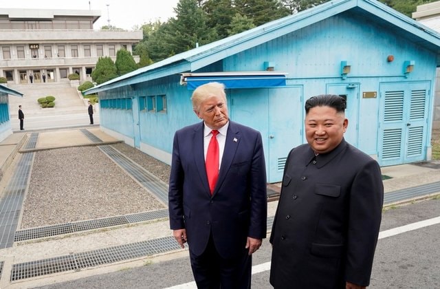 Tổng thống Mỹ Donald Trump và Chủ tịch Triều Tiên Kim Jong-un. Ảnh: Reuters