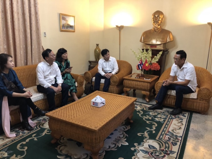 Đoàn đại biểu của Hội Nhà báo Việt Nam do Phó Chủ tịch Thường trực Hồ Quang Lợi làm trưởng đoàn đã tới thăm và làm việc với Đại Sứ quán Việt Nam tại Cuba. Ảnh: Hòa Mi