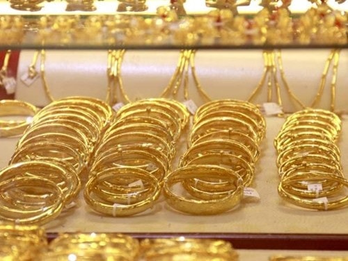 Giá vàng trong nước đang giao dịch quanh mốc 42 triệu/lượng. Ảnh minh họa
