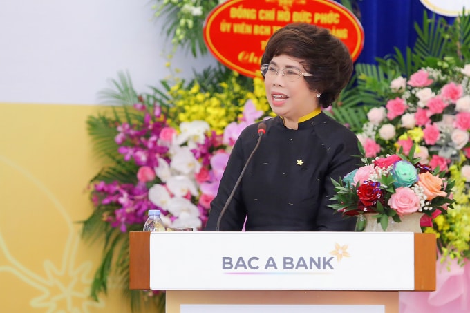 Bà Thái Hương, Phó Chủ tịch HĐQT, Tổng Giám Đốc Ngân hàng TMCP Bắc Á phát biểu tại buổi Lễ