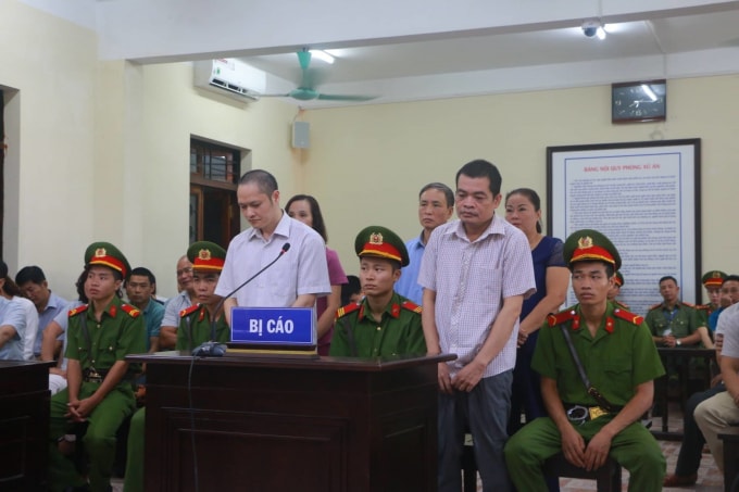 Các bị cáo có mặt trong phiên tòa sáng nay. Ảnh: ĐS&SK
