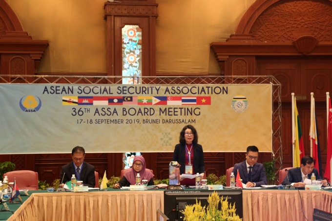 Chủ tịch ASSA nhiệm kỳ 2018-2019, Thứ trưởng, Tổng Giám đốc BHXH Việt Nam Nguyễn Thị Minh chủ trì điều hành hội nghị.