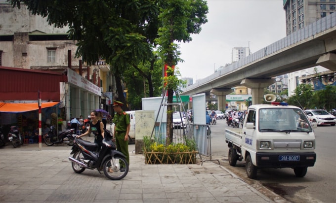 Kiên quyết xử lý mạnh tay đối với các trường hợp cố tình vi phạm, cản trở hành lang an toàn giao thông, thiếu ý thức trong việc chấp hành pháp luật.