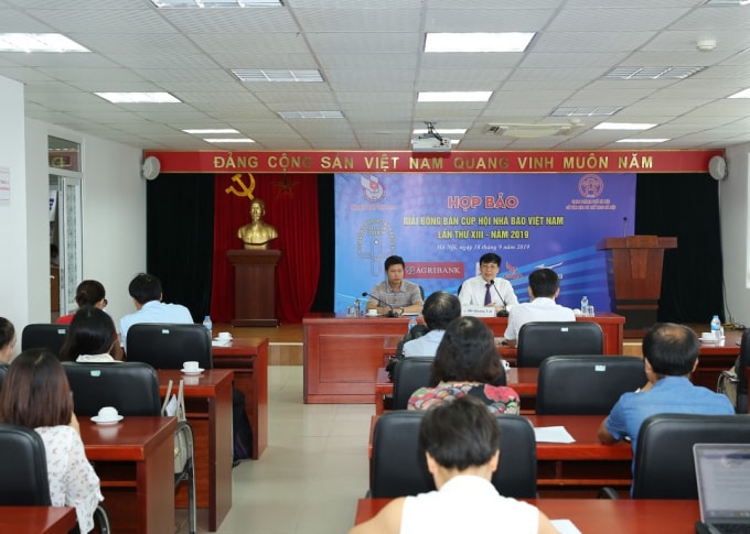 Quang cảnh buổi họp báo.