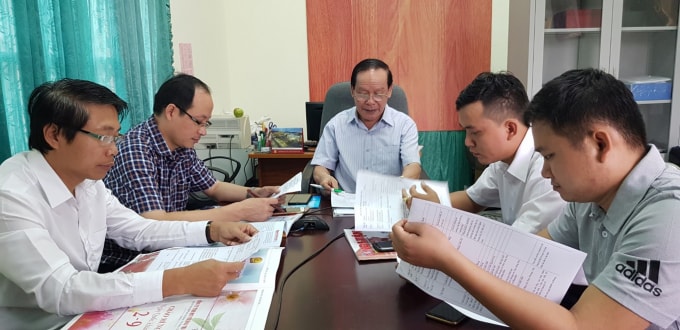 Cán bộ PV, CTV Văn phòng Đại diện Bắc miền Trung tại một buổi trao đổi nghiệp vụ.