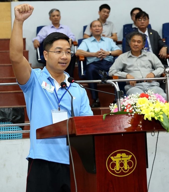 VĐV của Liên chi hội Nhà báo Đài Tiếng nói Việt Nam tuyên thệ trước giải.