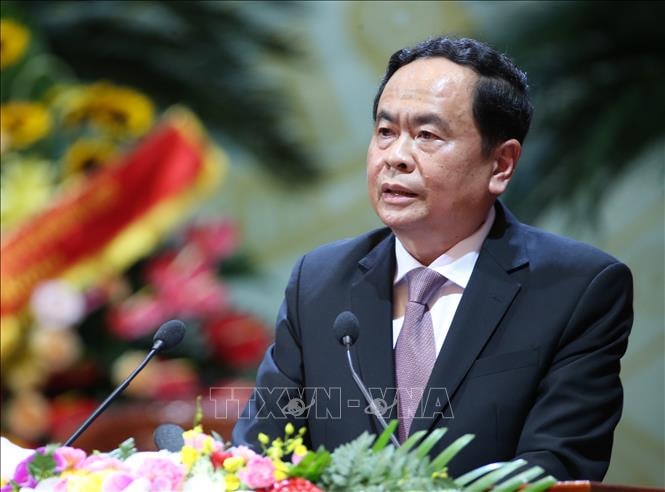 Bí Thư Trung ương Đảng, Chủ tịch Ủy ban Trung ương Mặt trận Tổ quốc Việt Nam khóa IX Trần Thanh Mẫn trình bày diễn văn bế mạc đại hội. Ảnh: TTXVN