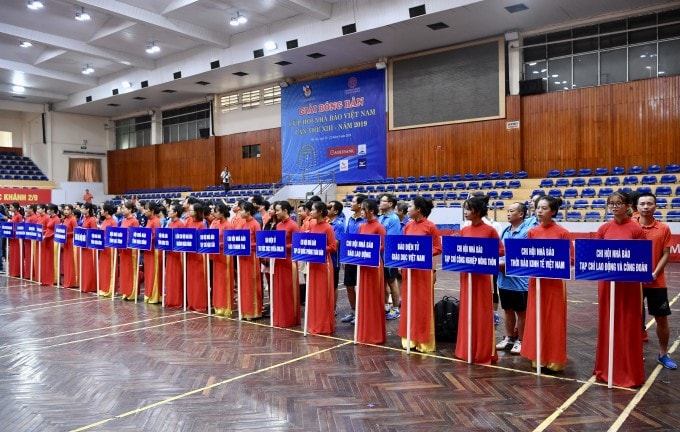 Tại giải Bóng bàn Cúp Hội Nhà báo Việt Nam lần thứ XIII - 2019, các vận động viên tham gia tranh tài ở 14 nội dung, gồm: Đơn nam lãnh đạo; Đơn nữ lãnh đạo; Đồng đội nam; Đồng đội nữ; Đơn nam từ 45 tuổi trở lên; Đơn nam dưới 45 tuổi; Đơn nữ từ 45 tuổi trở lên; Đơn nữ dưới 45 tuổi; Đôi nam có lãnh đạo; Đôi nữ có lãnh đạo; Đôi nam; Đôi nữ; Đôi nam nữ (từ 45 tuổi trở lên); Đôi nam nữ (dưới 45 tuổi).