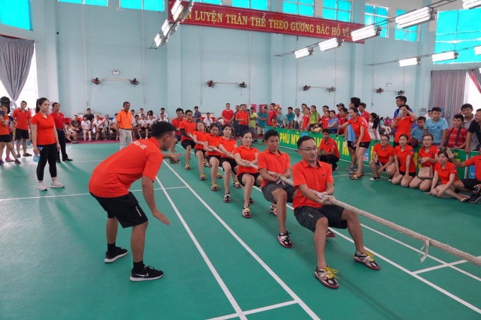 Tranh tài và gắn kết trong môn thể thao đồng đội - kéo co.