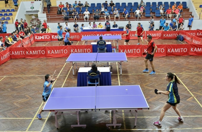 Giải Nhất nội dung Đồng đội nữ thuộc về Liên Chi hội Nhà báo Đài PT-TH Hà Nội. Ảnh: Sơn Hải