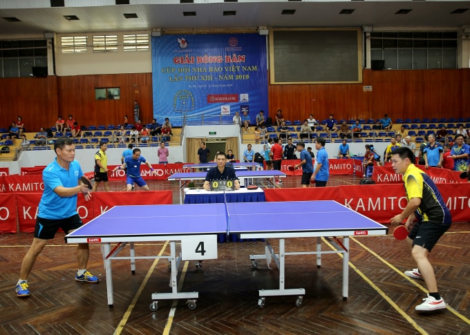 Trận đấu sôi động ngay từ những hiệp đấu đầu tiên. Ảnh: Sơn Hải