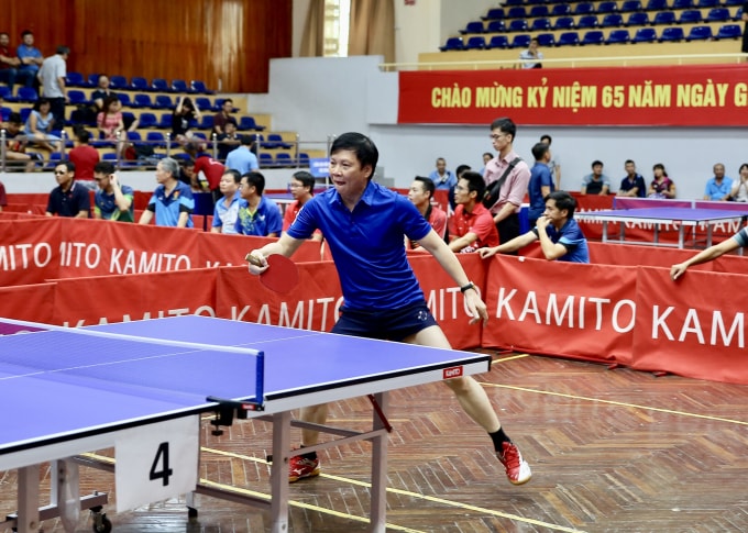 Các VĐV thi đấu hết mình để cống hiến những trận đấu đẹp mắt cho khán giả. Ảnh: Sơn Hải