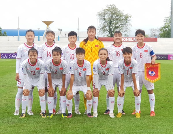 Đội hình xuất phát của ĐT nữ U16 Việt Nam. Ảnh: VFF
