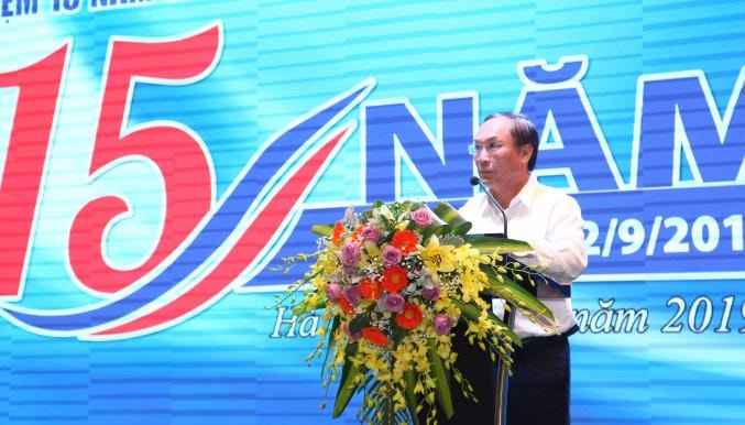 Trưởng ban Tuyên giáo Tỉnh ủy Hà Tĩnh Võ Hồng Hải chúc mừng Văn phòng Đại diện Bắc miền Trung.