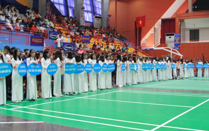 Giải năm nay gồm 3 hệ: Nâng cao; phong trào; hệ cán bộ, giáo viên và giảng viên với gần 800 VĐV tham gia thi đấu