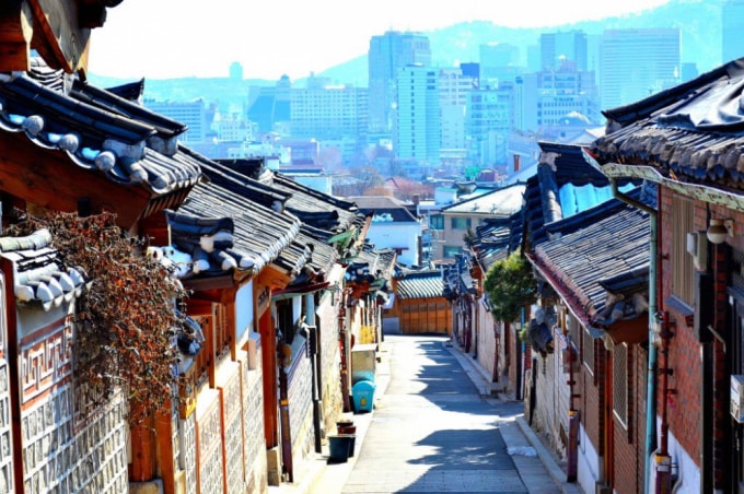 Những ngôi nhà truyền thống Hanok là sự kết hợp giữa văn hóa Trung Quốc và Nhật Bản. (Ảnh: Hotels)