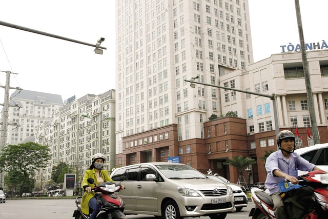 Lắp đặt hệ thống camera với nhiều tính năng nhận diện, xử lý vi phạm trên địa bàn các quận của Thành phố Hà Nội. Ảnh minh họa.