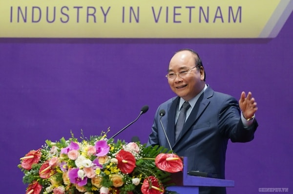 Thủ tướng Nguyễn Xuân Phúc phát biểu kết luận hội nghị. Ảnh: VGP