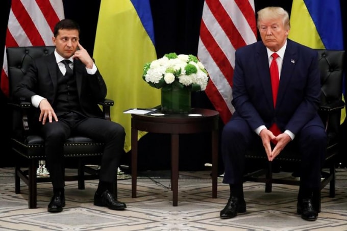 Tổng thống Ukraina Volodymyr Zelenskiy và Tổng thống Mỹ Donald Trump. Ảnh: Reuters