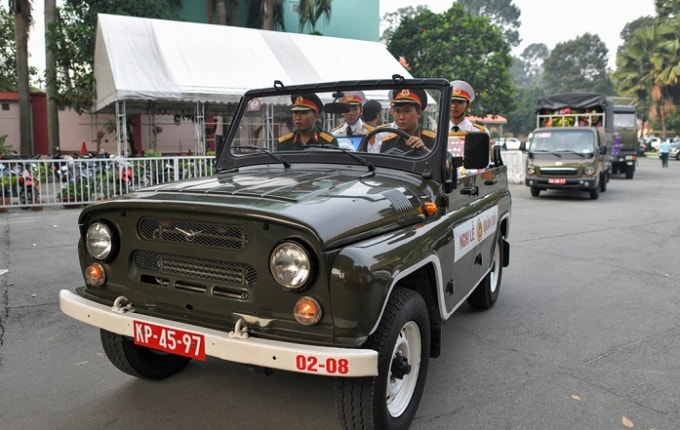 Sau đó, linh cữu ông được đưa về căn nhà ông sinh sống lúc cuối đời.