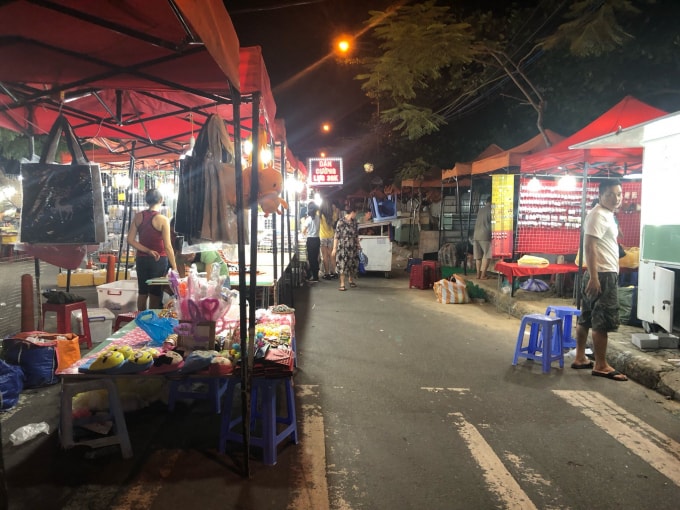 Chợ đêm Sơn Trà, Đà Nẵng.