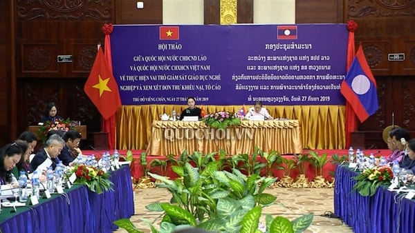 Chủ tịch Quốc hội Nguyễn Thị Kim Ngân và Chủ tịch Quốc hội Lào Pany Yathotou đồng chủ trì Hội thảo. Ảnh: quochoi.vn