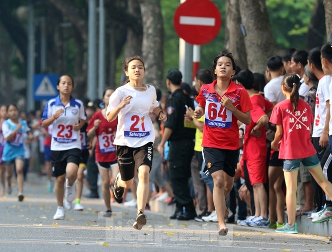 Giải chạy Báo Hànộimới mở rộng lần thứ 46 - Vì hòa bình năm 2019 tiếp tục khẳng định là một trong những giải đấu phong trào giàu truyền thống nhất của điền kinh Việt Nam. Ảnh: hanoimoi