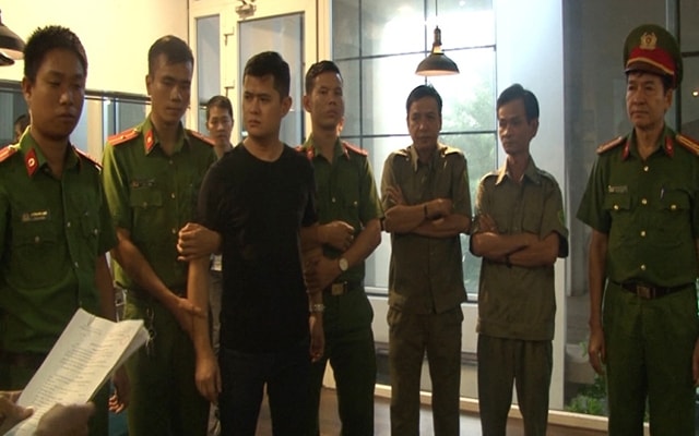 Lê Quang Huy Phương đã bị khởi tố, bắt tạm giam về hành vi hiếp dâm và cố ý gây thương tích.