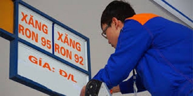 Dự kiến giá xăng sẽ tăng hơn 1000 đồng trong đợt điều chỉnh đầu tháng 10. Ảnh minh họa