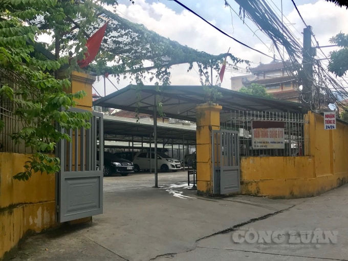 Bãi xe trái phép rộng cả ngàn mét vuông nằm trong ngõ 25 Vũ Ngọc Phan (phường Láng Hạ, quận Đống Đa)