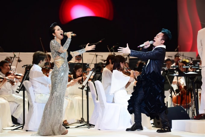 Live-concert Trăng Hát của ca sĩ Phạm Thùy Dung (4)