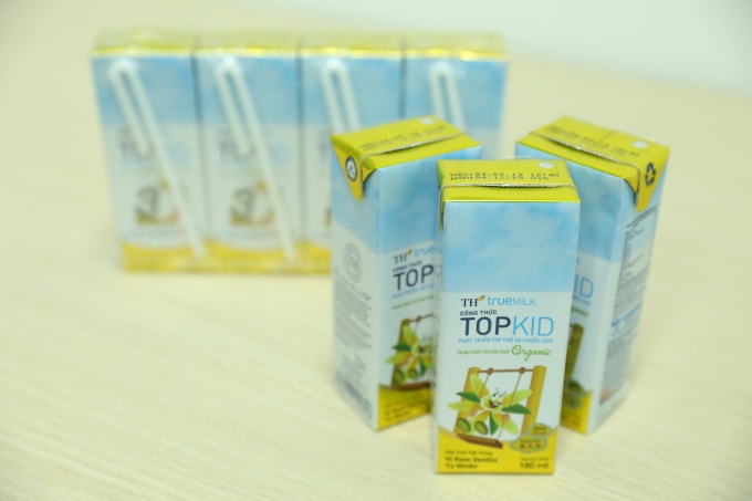 Ống hút sinh học được áp dụng đầu tiên cho dòng sữa tươi tiệt trùng TOPKID