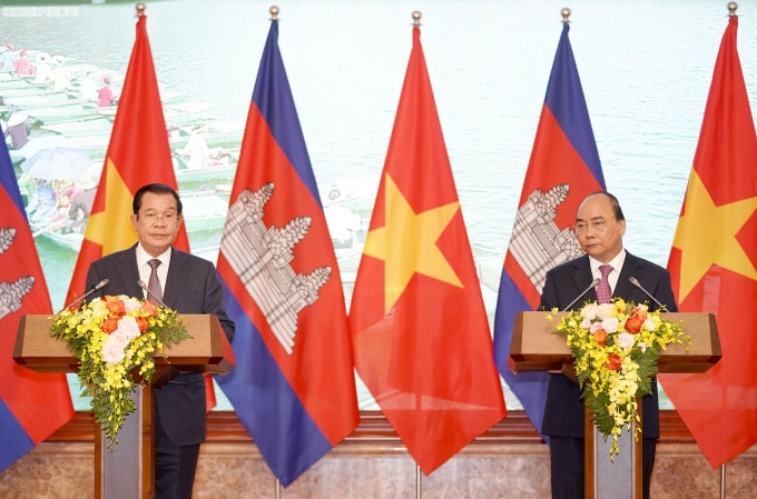 Thủ tướng hai nước chủ trì họp báo chung. Ảnh: VGP.