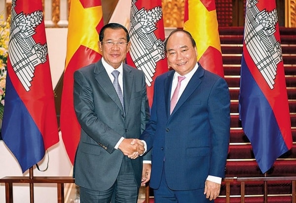 Thủ tướng Nguyễn Xuân Phúc và Thủ tướng Campuchia Hun Sen