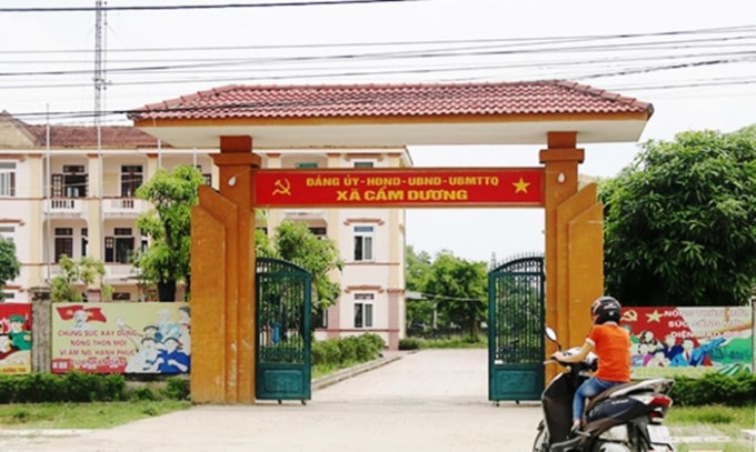 Trụ sở UBND xã Cẩm Dương, nơi nhiều cán bộ đều sử dụng bằng cấp không hợp pháp vừa bị kỷ luật. Ảnh: Lan Minh