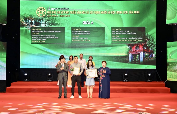 Nhóm tác giả của Trung tâm tin tức VTV24 - Đài Truyền hình Việt Nam với tác phẩm