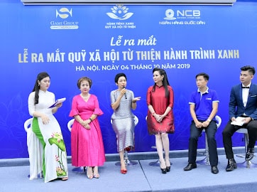 Ban lãnh đạo Quỹ thông tin, trao đổi về định hướng hoạt động trong thời gian tới.