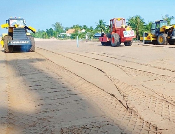 Thủ tướng Chính phủ yêu cầu Ngân hàng Nhà nước Việt Nam khẩn trương chỉ đạo các ngân hàng thương mại sớm đàm phán để ký lại Hợp đồng tín dụng cho Dự án cao tốc Trung Lương - Mỹ Thuận. Ảnh: TL