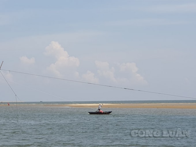 Vùng biển Cửa Đại - nơi xuất hiện đàn cá heo vào ngày 4/10.