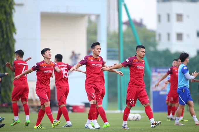 ĐT Việt Nam tích cực tập luyện. Ảnh: Hoàng Dương