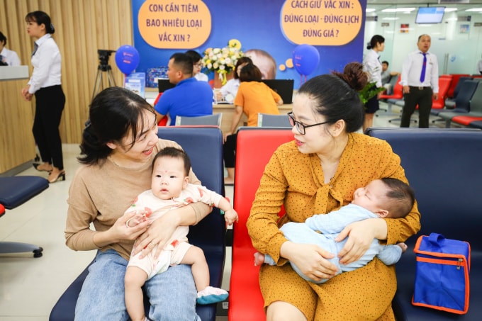 Với danh mục vắc xin phong phú, giá thành hợp lý và dịch vụ chăm sóc khách hàng cao cấp, VNVC Phú Thọ đem đến cho người dân sự hài lòng và tin tưởng.