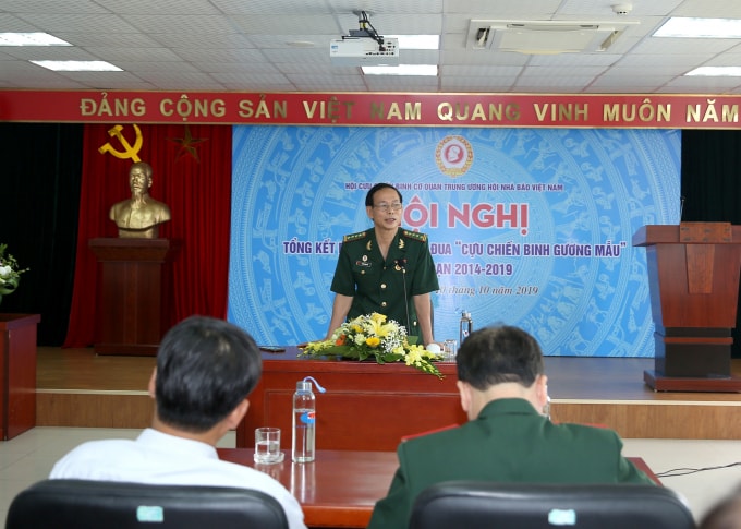 Đồng chí Nguyễn Hòa Văn - Giám đốc Cổng Thông tin Điện tử, Chủ tịch Hội Cựu chiến binh cơ quan TƯ Hội Nhà báo Việt Nam phát biểu tại hội nghị. Ảnh: Sơn Hải