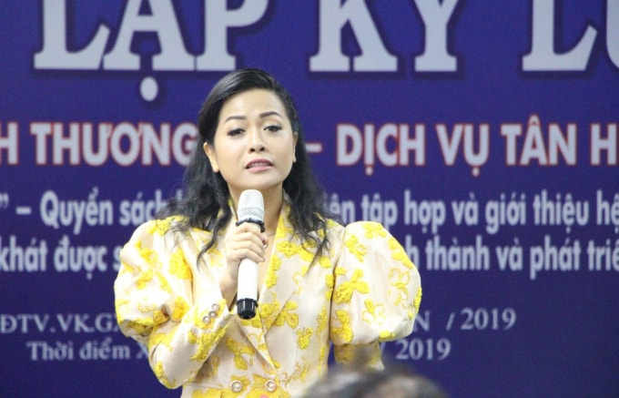 Phó Tổng Giám đốc Tân Hiệp Phát Trần Uyên Phương phát biểu tại sự kiện.