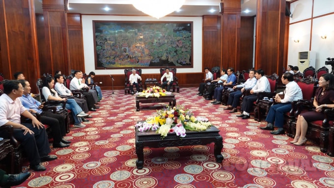 Ban dự án ngày Quốc Tổ Việt Nam toàn cầu làm việc tại tỉnh Phú Thọ.