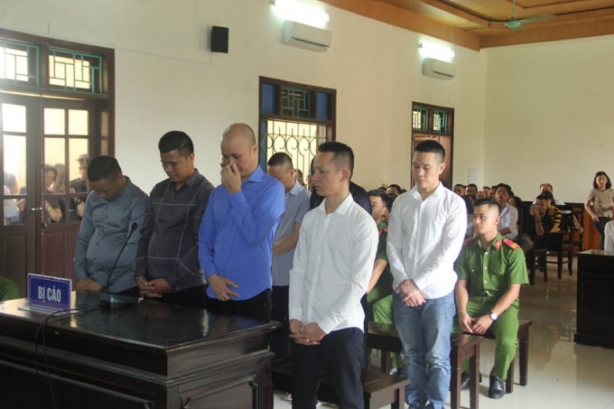 8 bị cáo trong vụ hỗn chiến tại phiên xét xử sơ thẩm