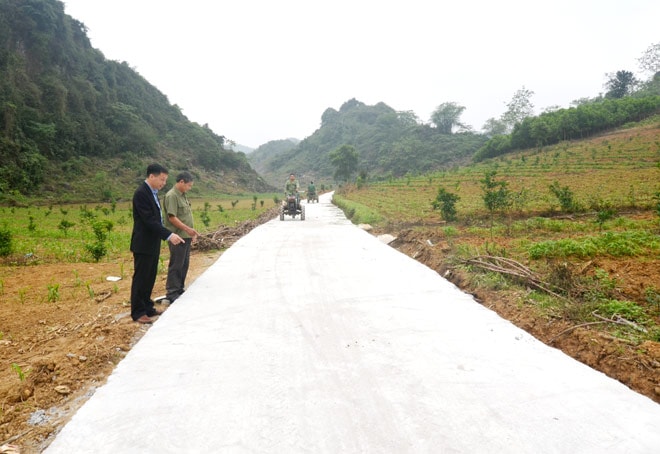 Một đoạn đường bê tông được xây dựng tại xã Phúc Ninh, Yên Sơn, Tuyên Quang